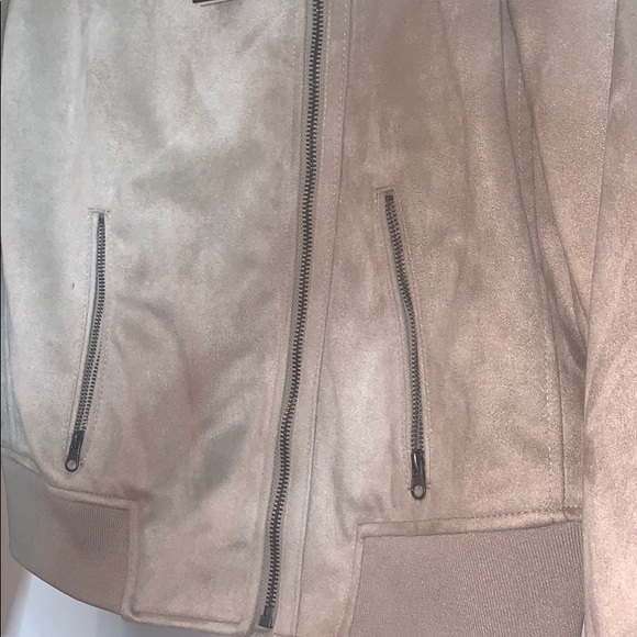 Jacket - Picture 3 of 4